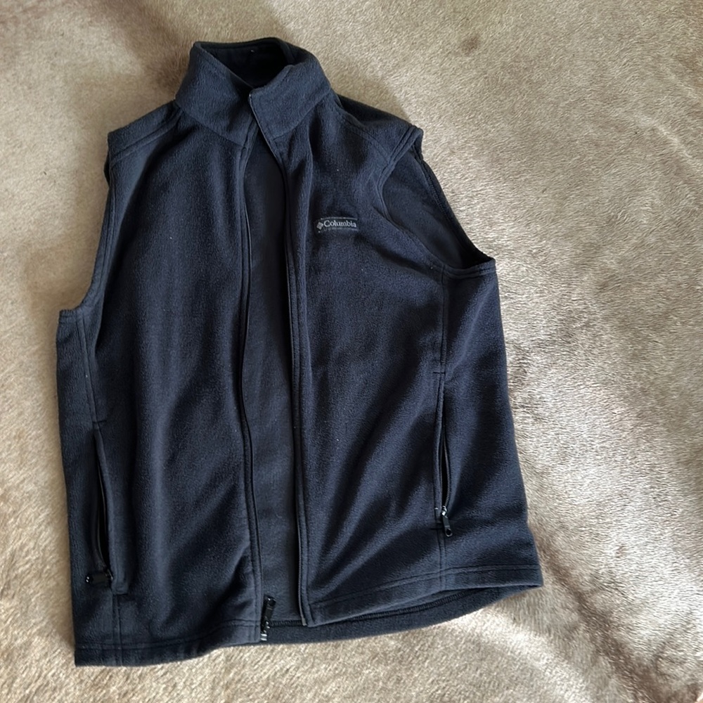 Columbia men’s size medium black fleece zip up vest